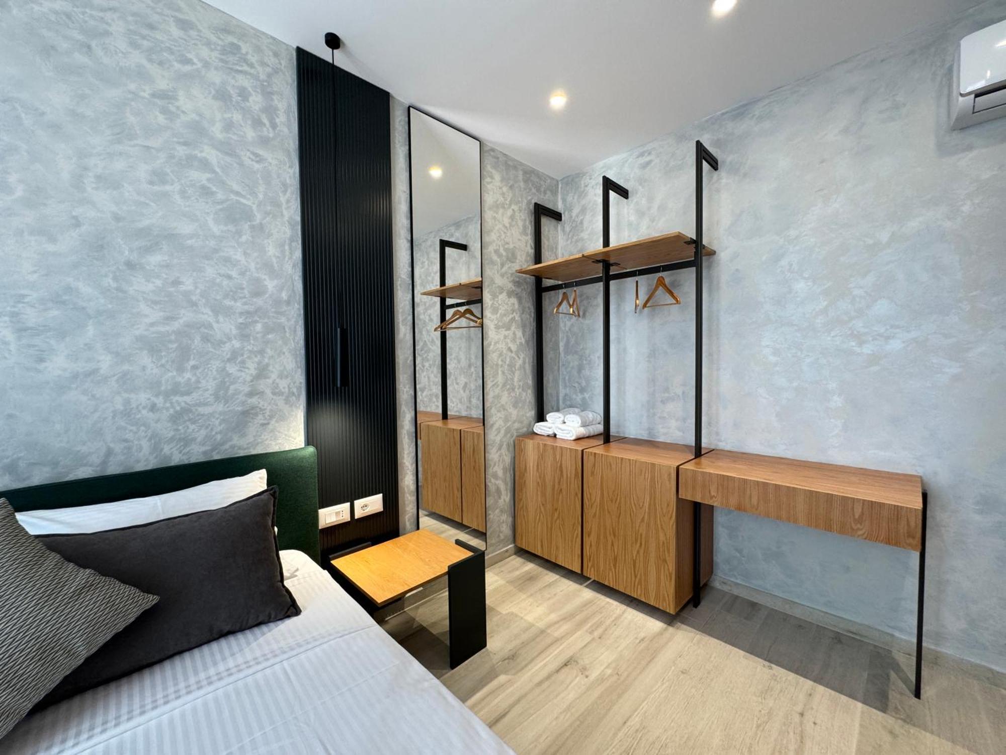Twins Hotel Влёра Экстерьер фото