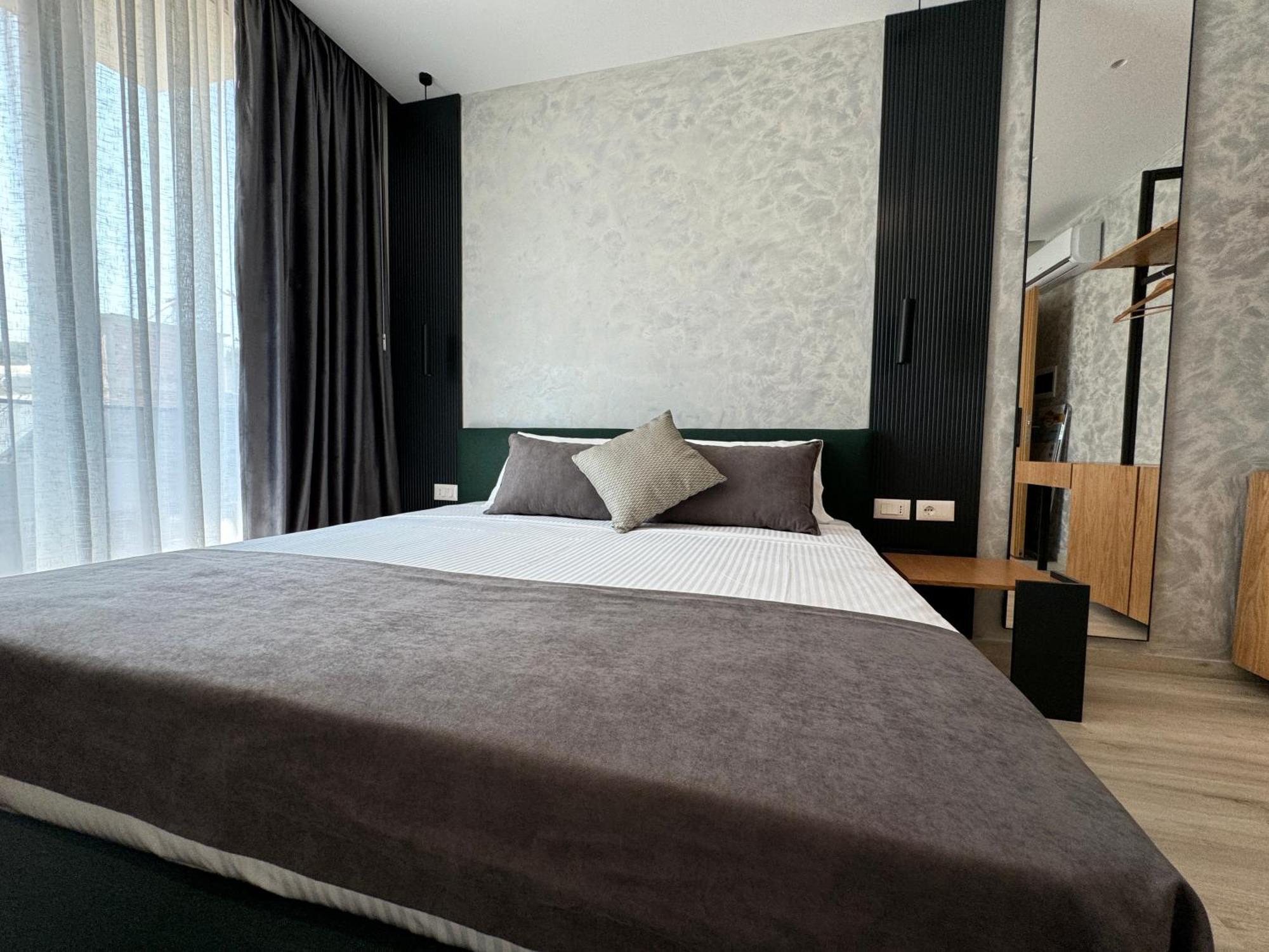 Twins Hotel Влёра Экстерьер фото