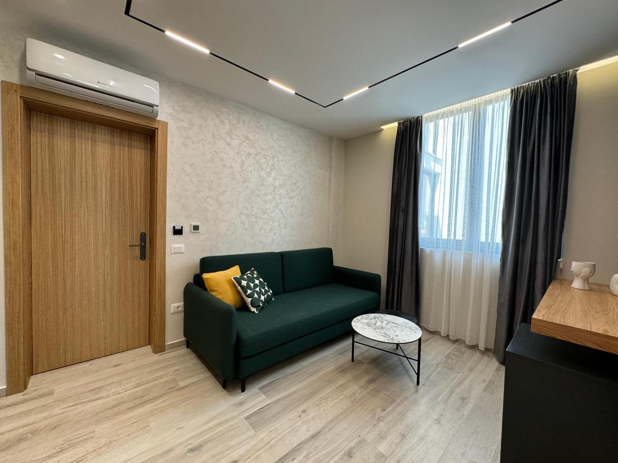 Twins Hotel Влёра Экстерьер фото